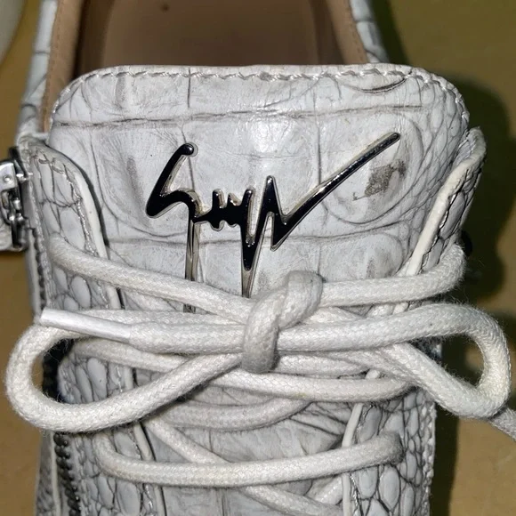 Giuseppe Zanotti - Picture 3 of 11